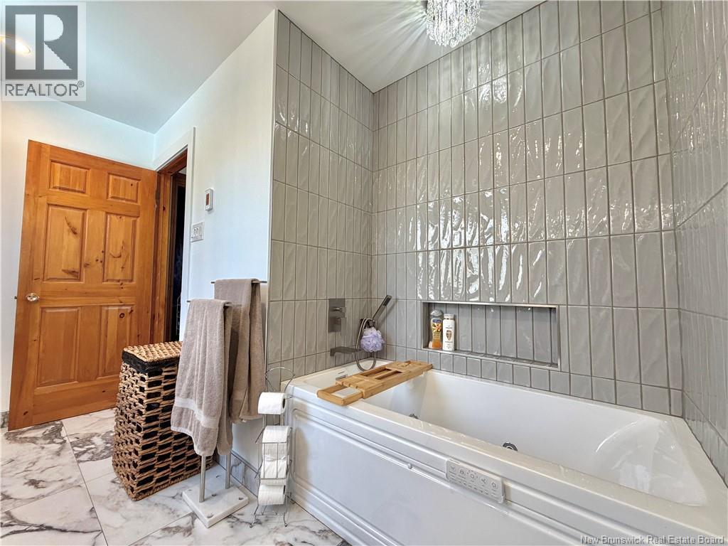 264 Kent Lodge, Beresford, New Brunswick  E8K 1B8 - Photo 35 - NB137397