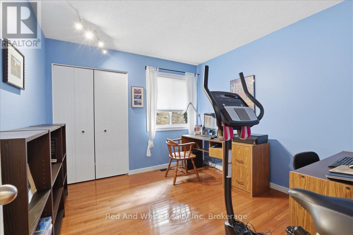 110 Milton Avenue W, Cambridge, Ontario  N3C 3W5 - Photo 24 - X13018420