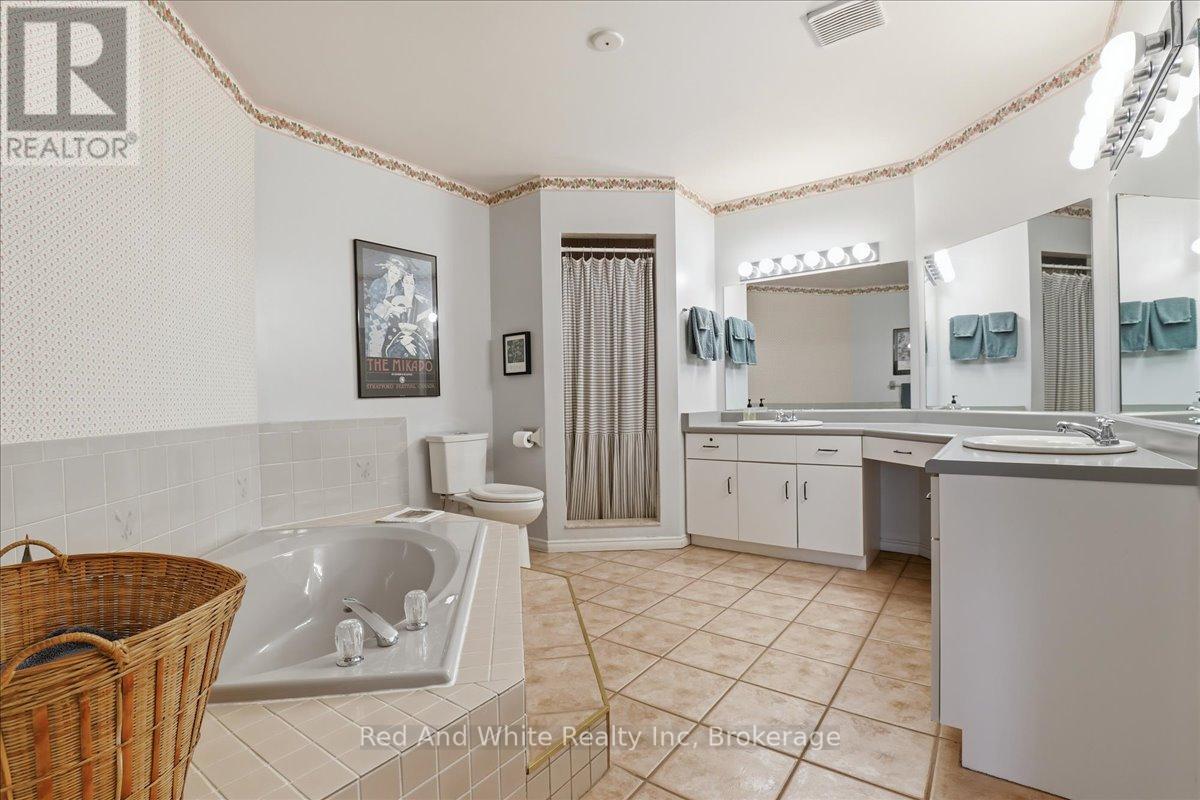 110 Milton Avenue W, Cambridge, Ontario  N3C 3W5 - Photo 29 - X13018420