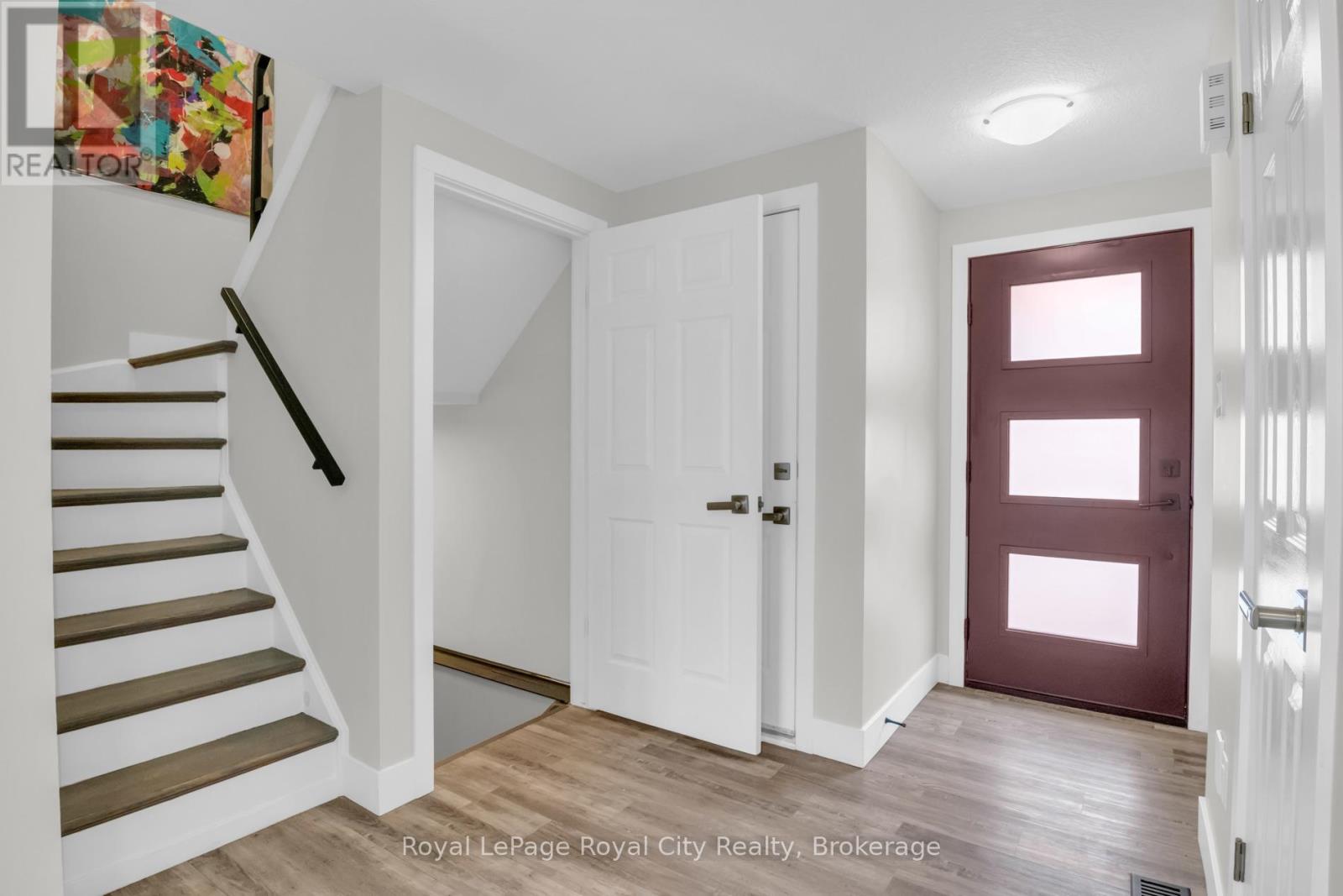 155 Stephanie Drive, Guelph, Ontario  N1K 1X7 - Photo 5 - X13018424