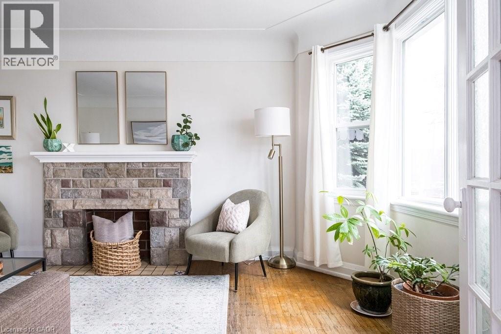 48 Longwood Road S, Hamilton, Ontario  L8S 1S5 - Photo 11 - 40821464