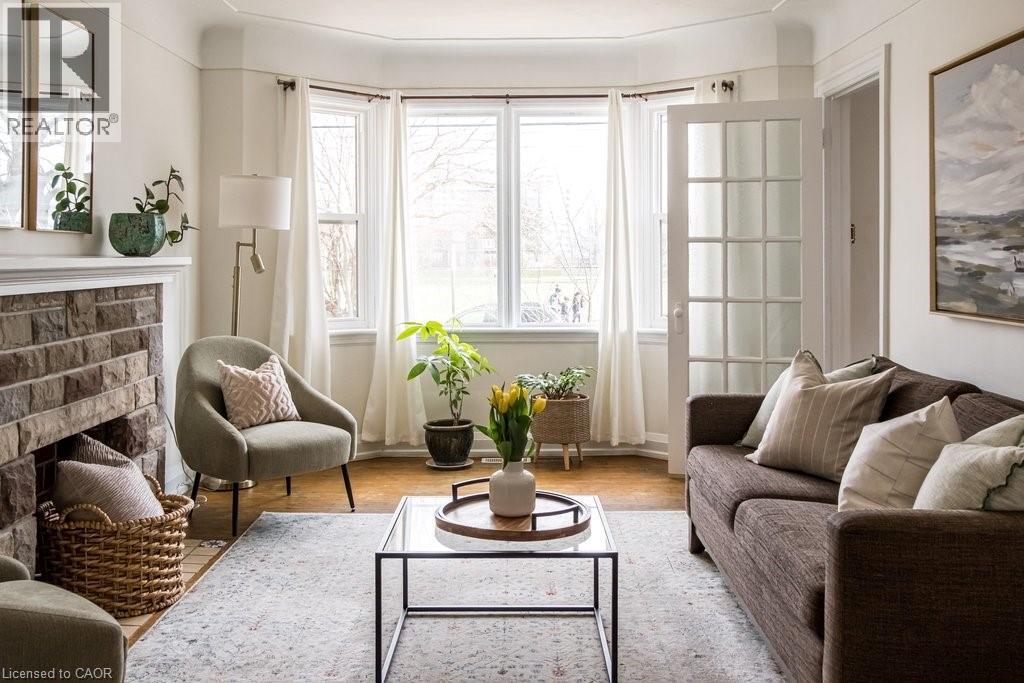 48 Longwood Road S, Hamilton, Ontario  L8S 1S5 - Photo 10 - 40821464