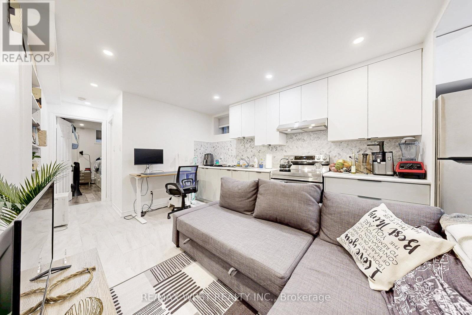 52 Heydon Park Road, Toronto, Ontario  M6J 2C8 - Photo 41 - C13018394