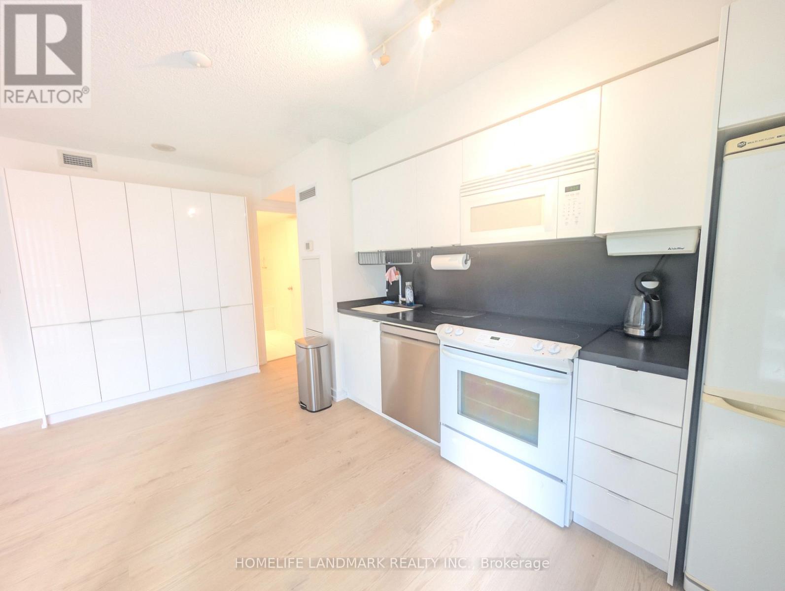 931 - 15 Iceboat Terrace, Toronto, Ontario  M5V 4A5 - Photo 4 - C13018432