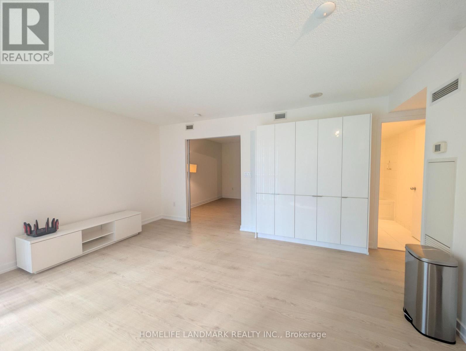 931 - 15 Iceboat Terrace, Toronto, Ontario  M5V 4A5 - Photo 5 - C13018432