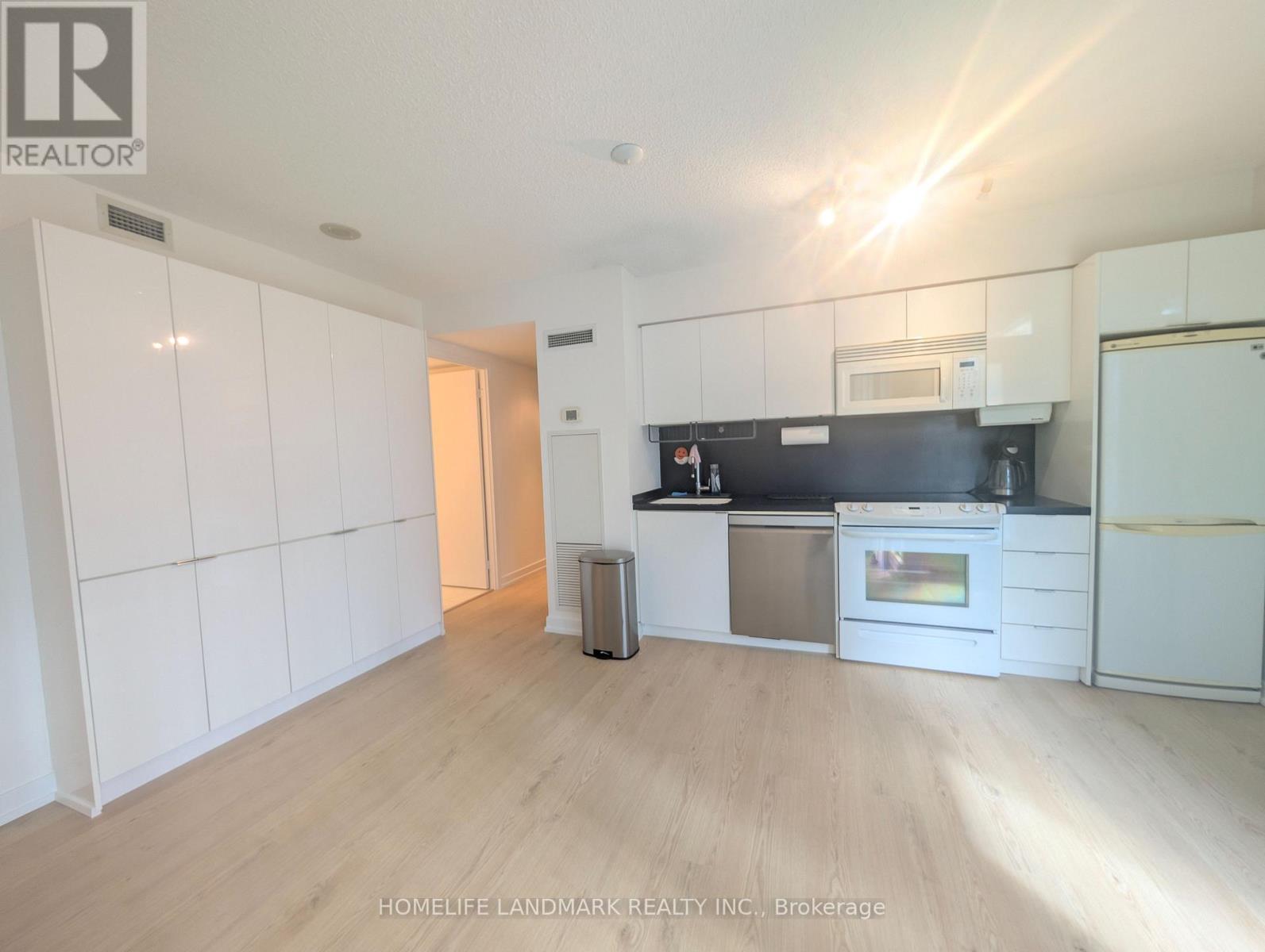 931 - 15 Iceboat Terrace, Toronto, Ontario  M5V 4A5 - Photo 6 - C13018432