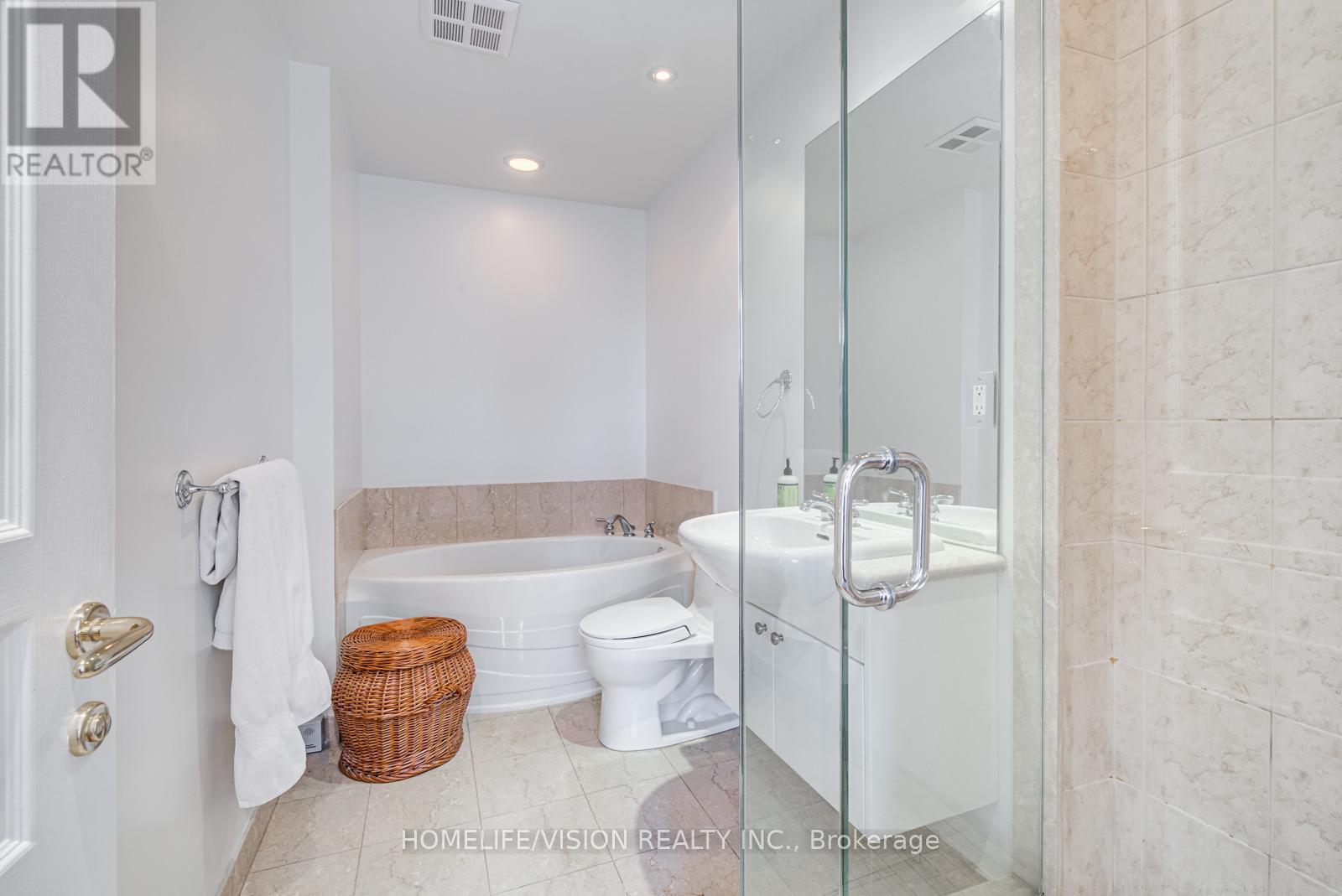 2101 - 100 Hayden Street, Toronto, Ontario  M4Y 3C7 - Photo 19 - C13018470