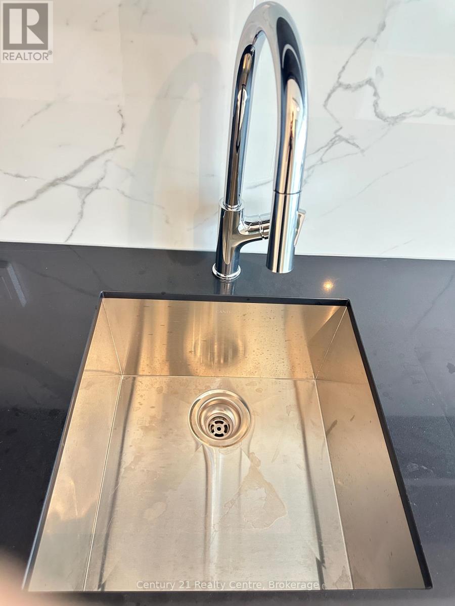 3906 - 8 Wellesley Street W, Toronto, Ontario  M4Y 0J5 - Photo 18 - C13018474