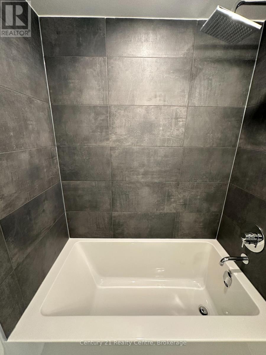 3906 - 8 Wellesley Street W, Toronto, Ontario  M4Y 0J5 - Photo 6 - C13018474