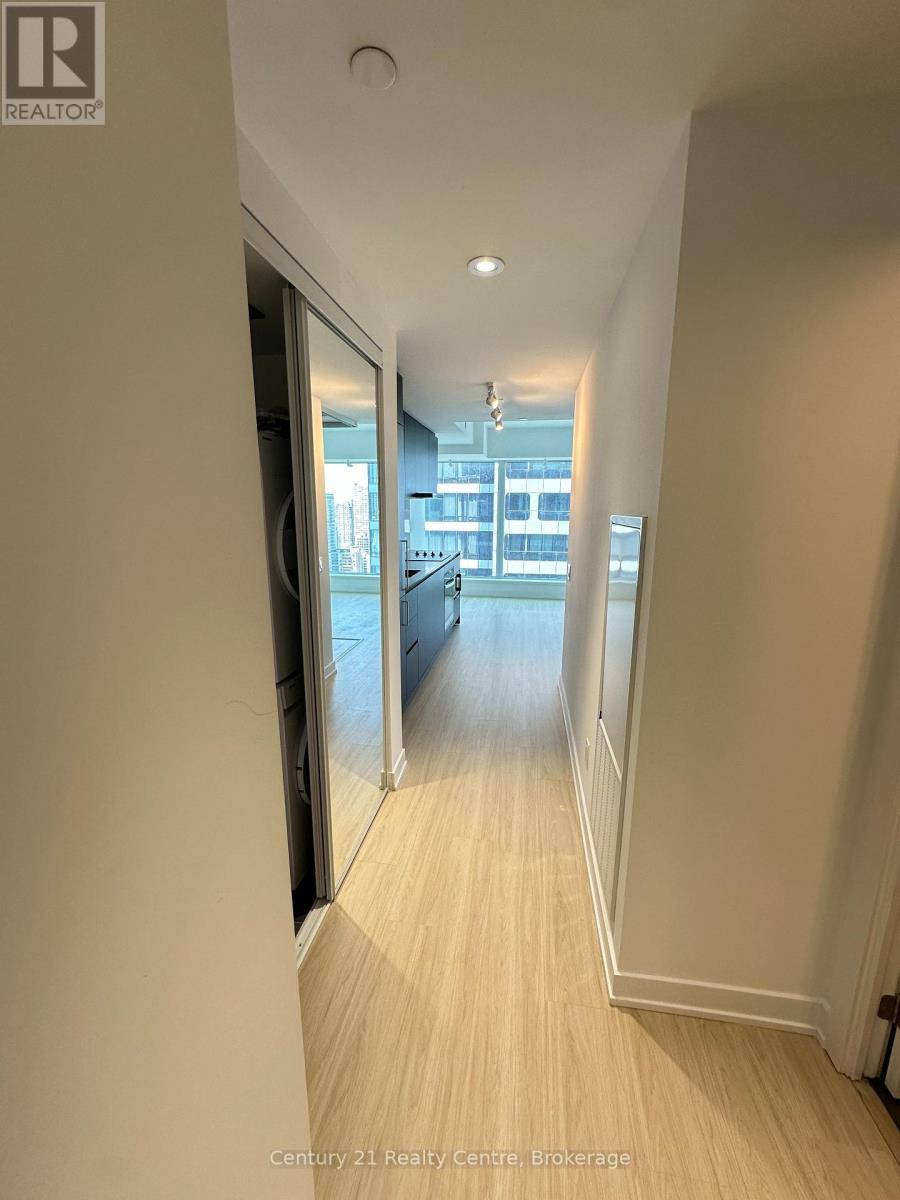 3906 - 8 Wellesley Street W, Toronto, Ontario  M4Y 0J5 - Photo 9 - C13018474