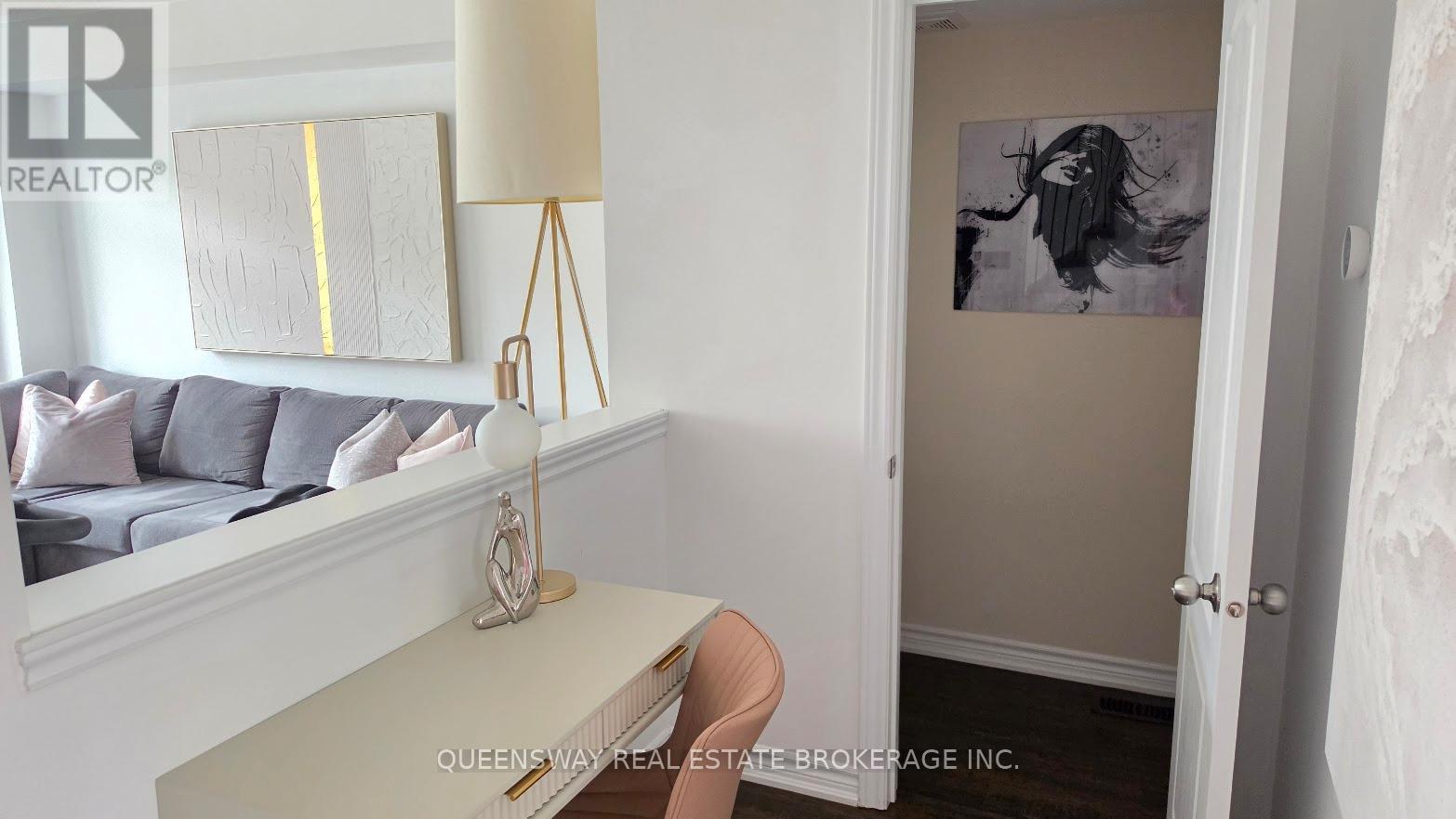 92 Markham Trail, Clarington, Ontario  L1C 0S4 - Photo 12 - E13018454