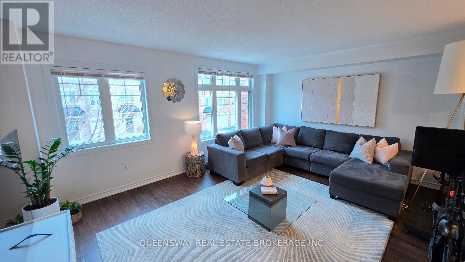 92 Markham Trail, Clarington, Ontario  L1C 0S4 - Photo 16 - E13018454