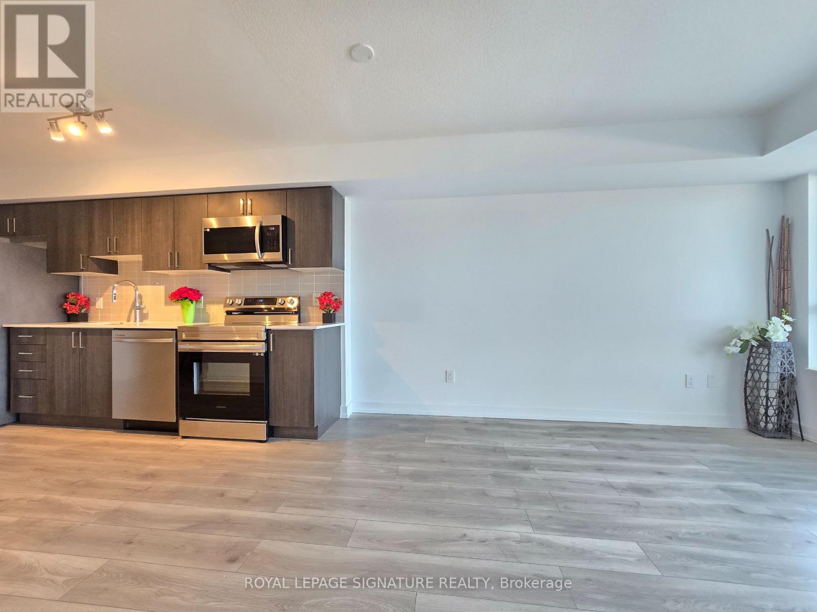 217 - 1455 Celebration Drive, Pickering, Ontario  L1W 0C3 - Photo 13 - E13018476