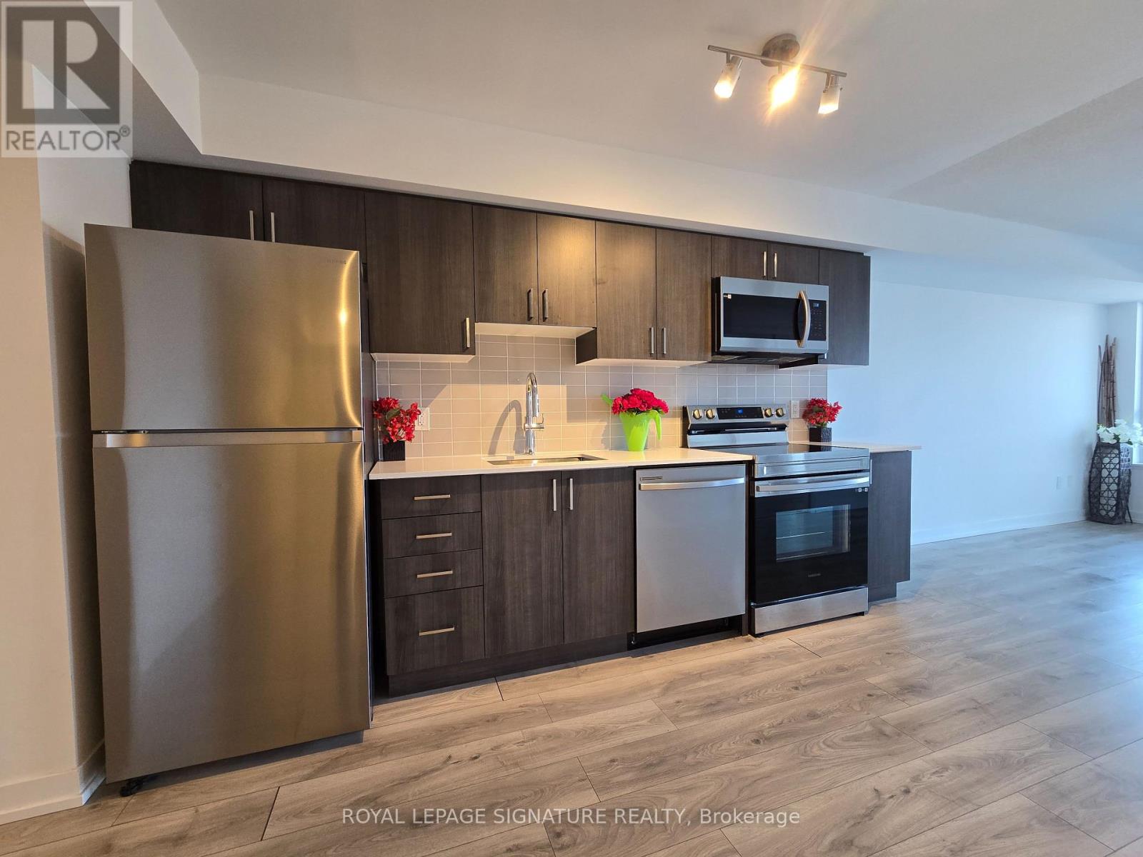 217 - 1455 Celebration Drive, Pickering, Ontario  L1W 0C3 - Photo 17 - E13018476