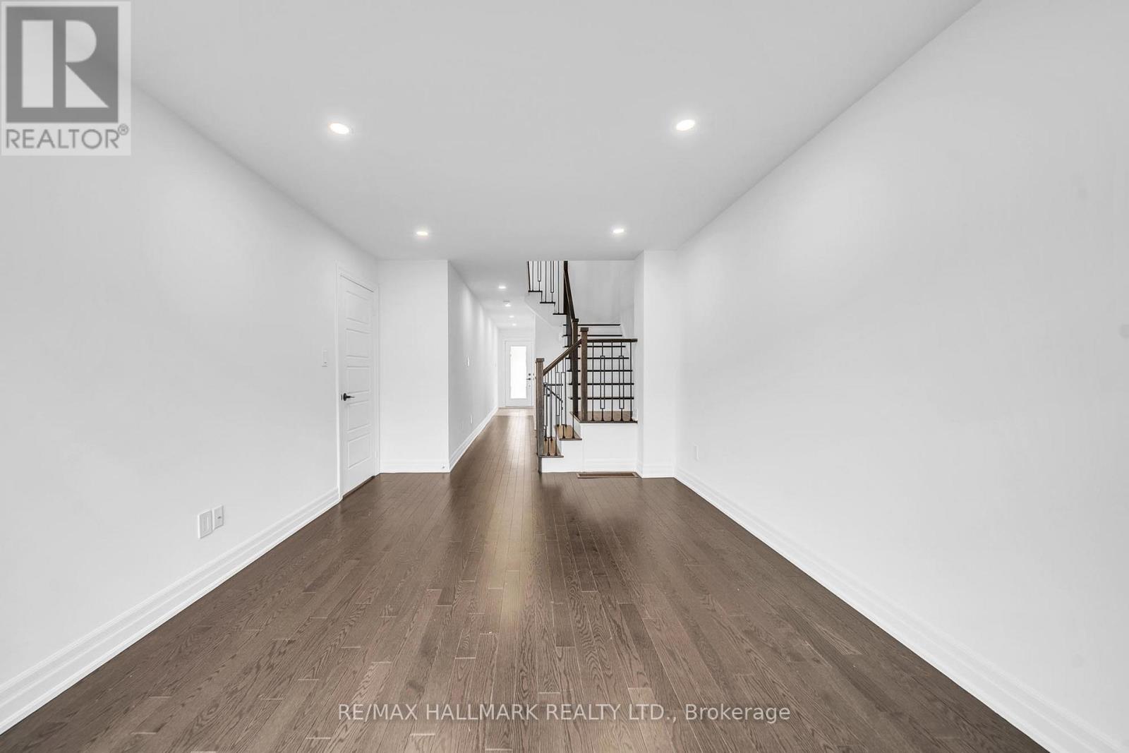 52 Allure Street, Newmarket, Ontario  L3X 0L2 - Photo 10 - N13018436