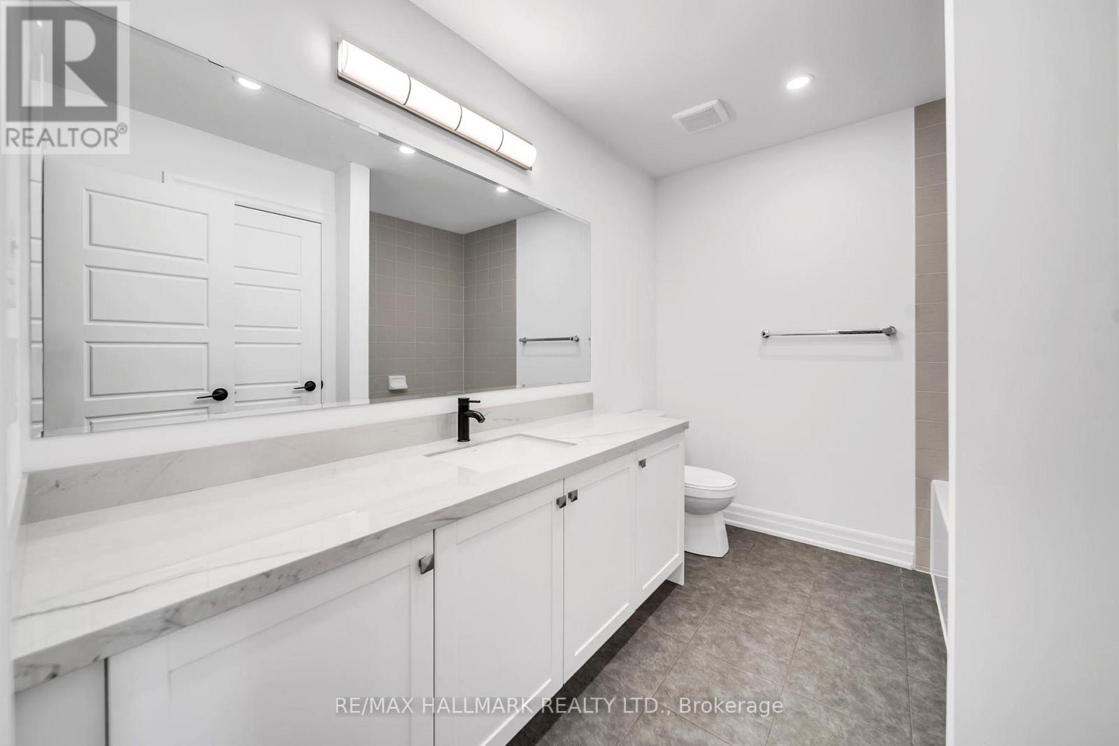 52 Allure Street, Newmarket, Ontario  L3X 0L2 - Photo 37 - N13018436