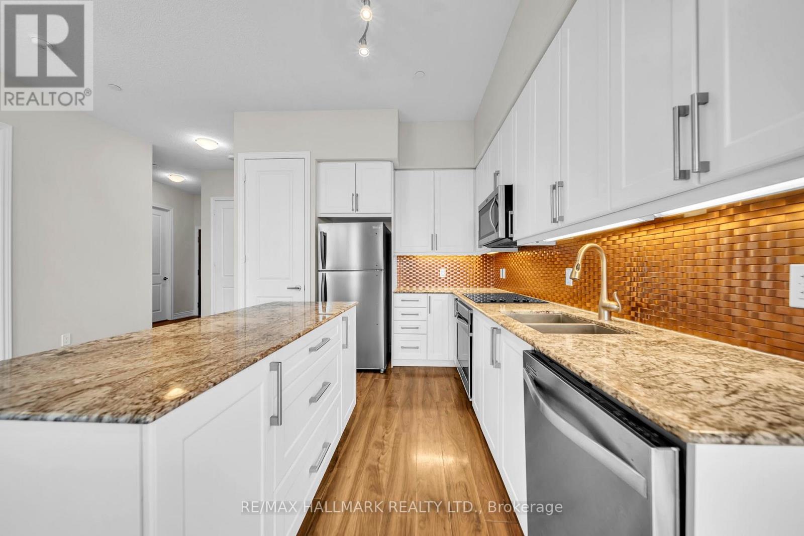 Ph6 - 9600 Yonge Street, Richmond Hill, Ontario  L4C 0X3 - Photo 14 - N13018440