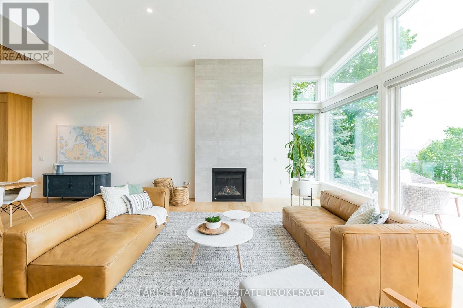 202 Kempenfelt Drive, Barrie, Ontario  L4M 1C3 - Photo 15 - S13018404