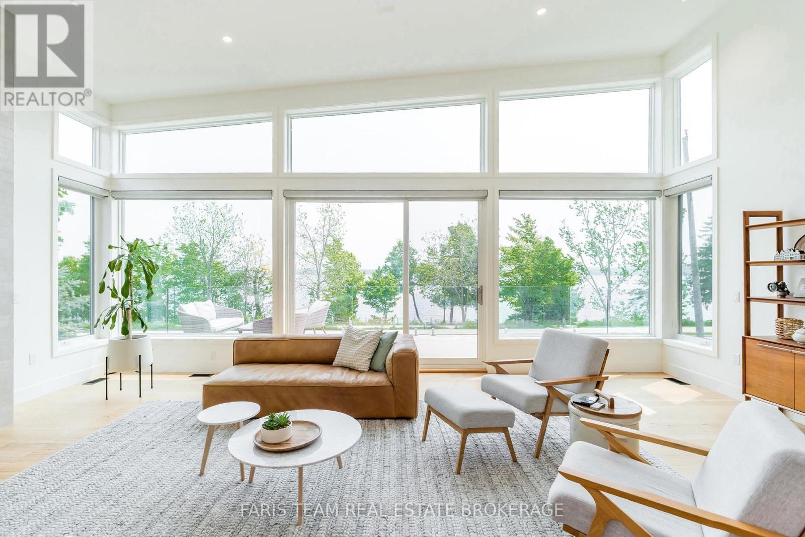 202 Kempenfelt Drive, Barrie, Ontario  L4M 1C3 - Photo 16 - S13018404