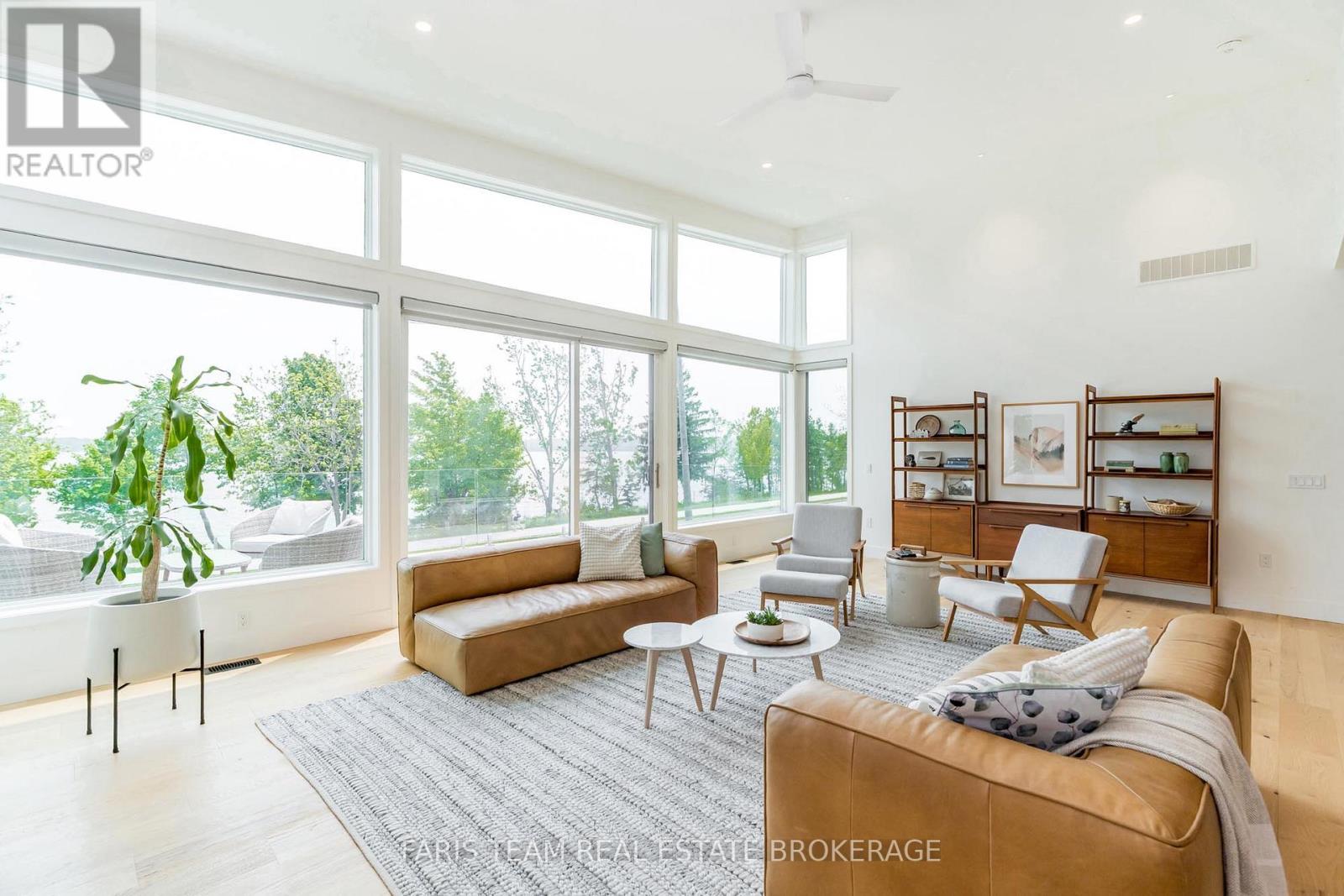 202 Kempenfelt Drive, Barrie, Ontario  L4M 1C3 - Photo 17 - S13018404