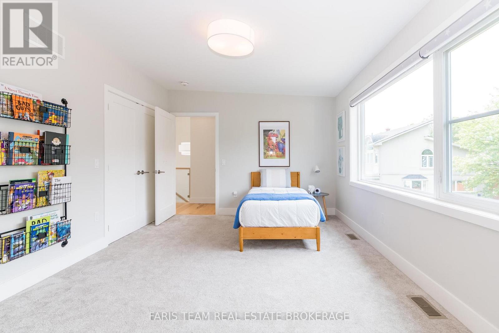 202 Kempenfelt Drive, Barrie, Ontario  L4M 1C3 - Photo 27 - S13018404