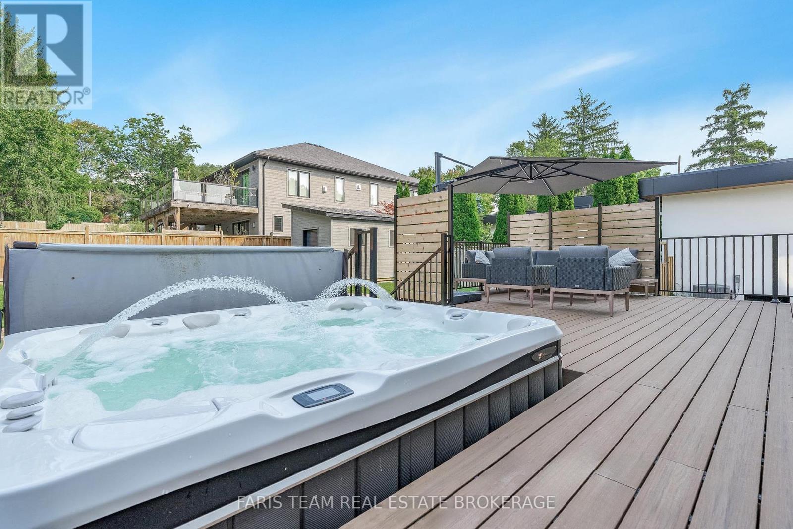 202 Kempenfelt Drive, Barrie, Ontario  L4M 1C3 - Photo 38 - S13018404