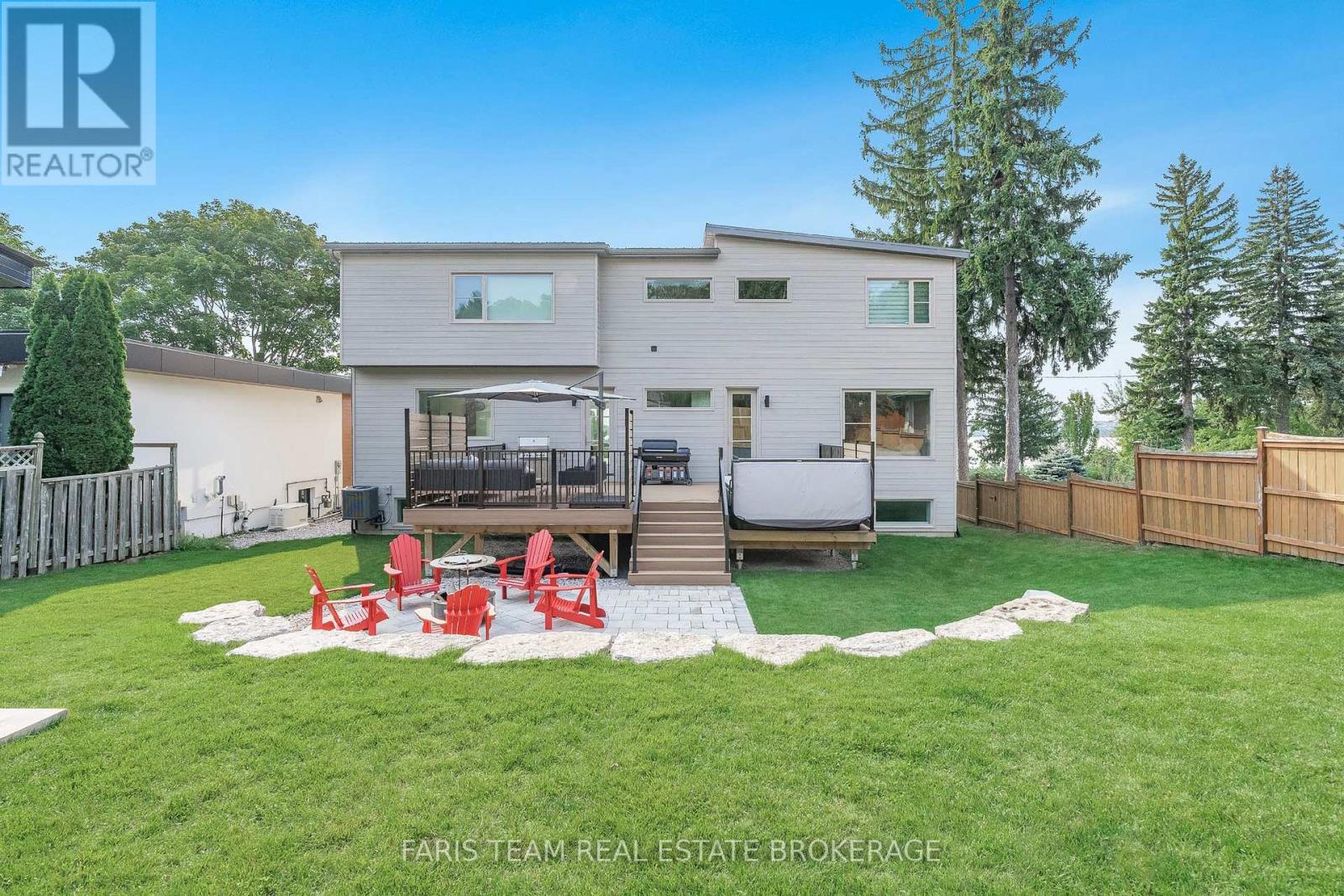 202 Kempenfelt Drive, Barrie, Ontario  L4M 1C3 - Photo 42 - S13018404