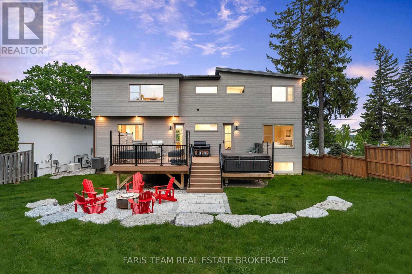 202 Kempenfelt Drive, Barrie, Ontario  L4M 1C3 - Photo 47 - S13018404