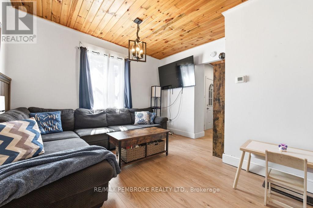 503 Miller Street, Pembroke, Ontario  K8A 5Z7 - Photo 10 - X13018324