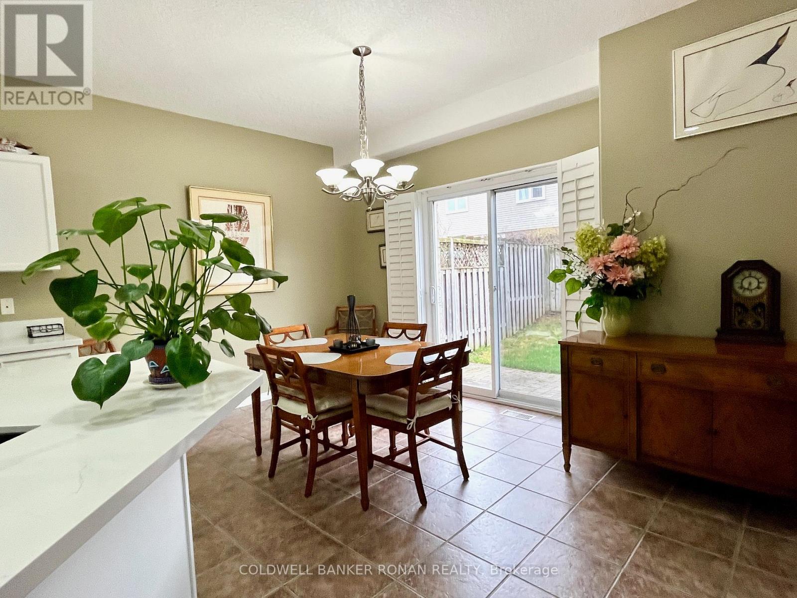 22 Chantler Road, New Tecumseth, Ontario  L9R 2E1 - Photo 8 - N12818308