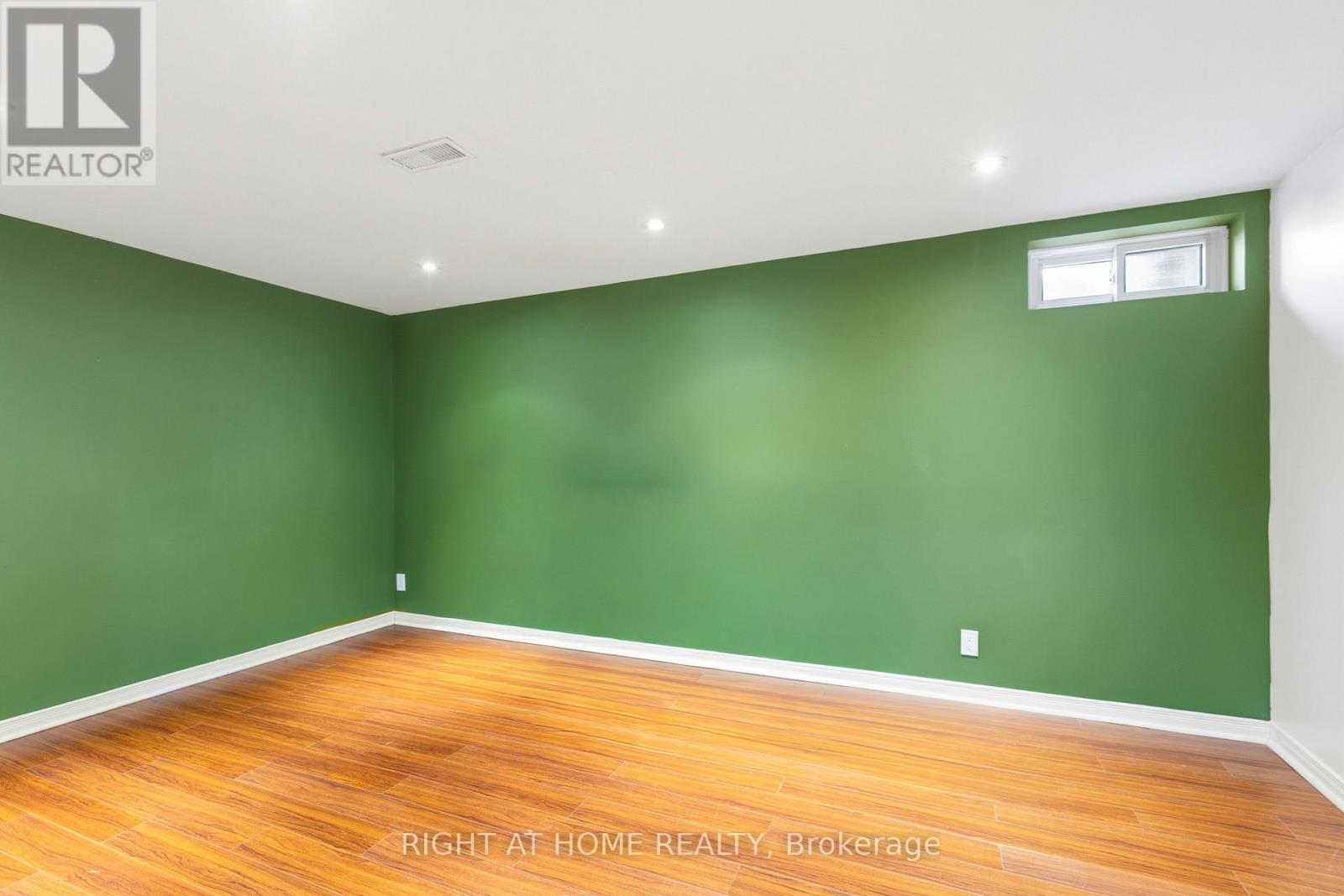 4338 Meadowvale Lane, Ottawa, Ontario  K1B 5A2 - Photo 18 - X12895238