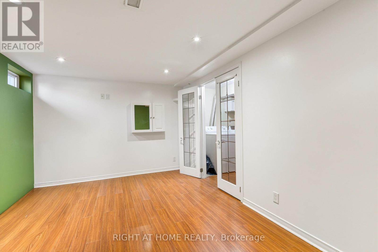 4338 Meadowvale Lane, Ottawa, Ontario  K1B 5A2 - Photo 19 - X12895238