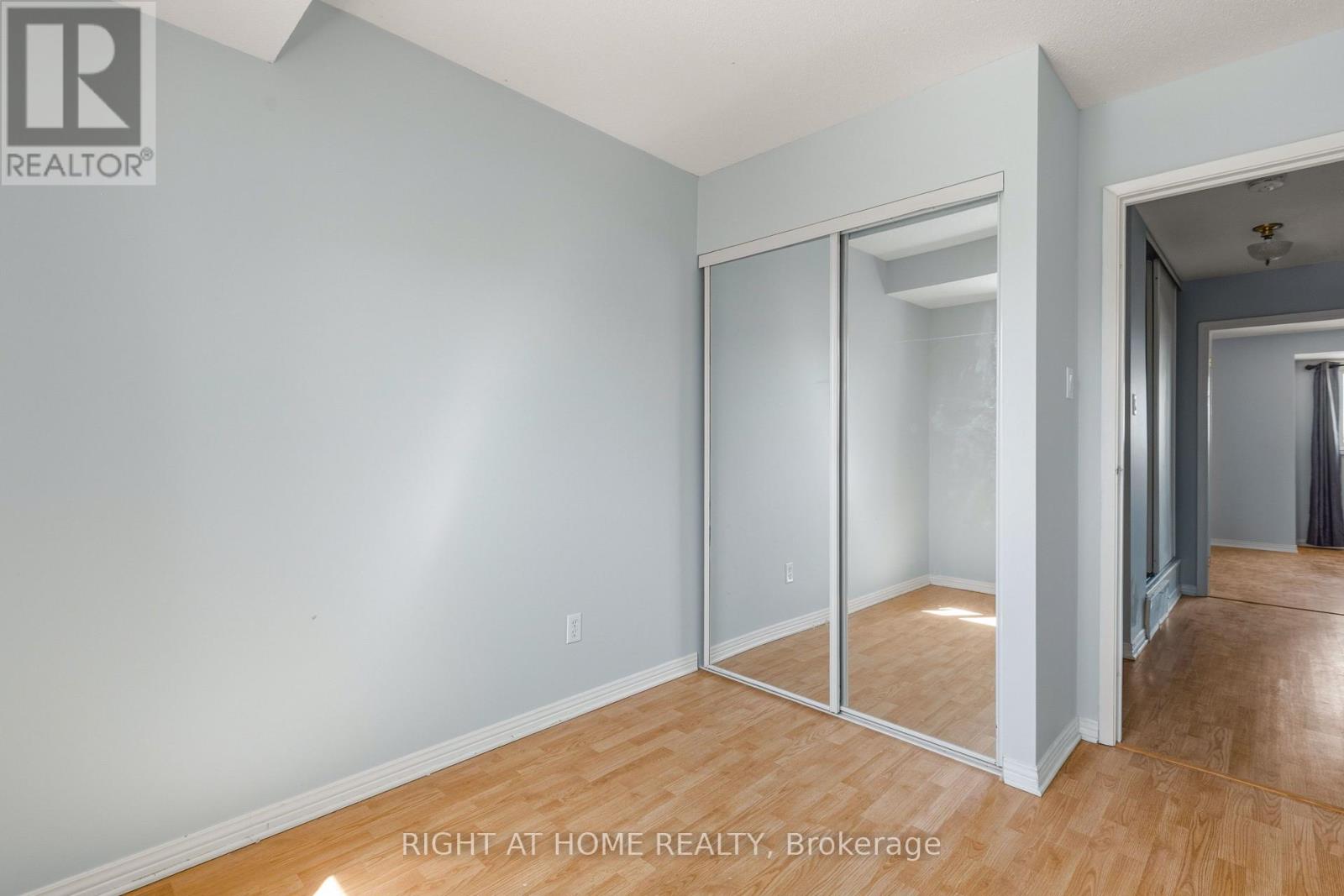 4338 Meadowvale Lane, Ottawa, Ontario  K1B 5A2 - Photo 16 - X12895238