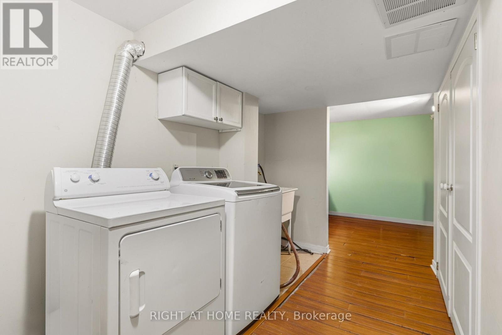 4338 Meadowvale Lane, Ottawa, Ontario  K1B 5A2 - Photo 22 - X12895238