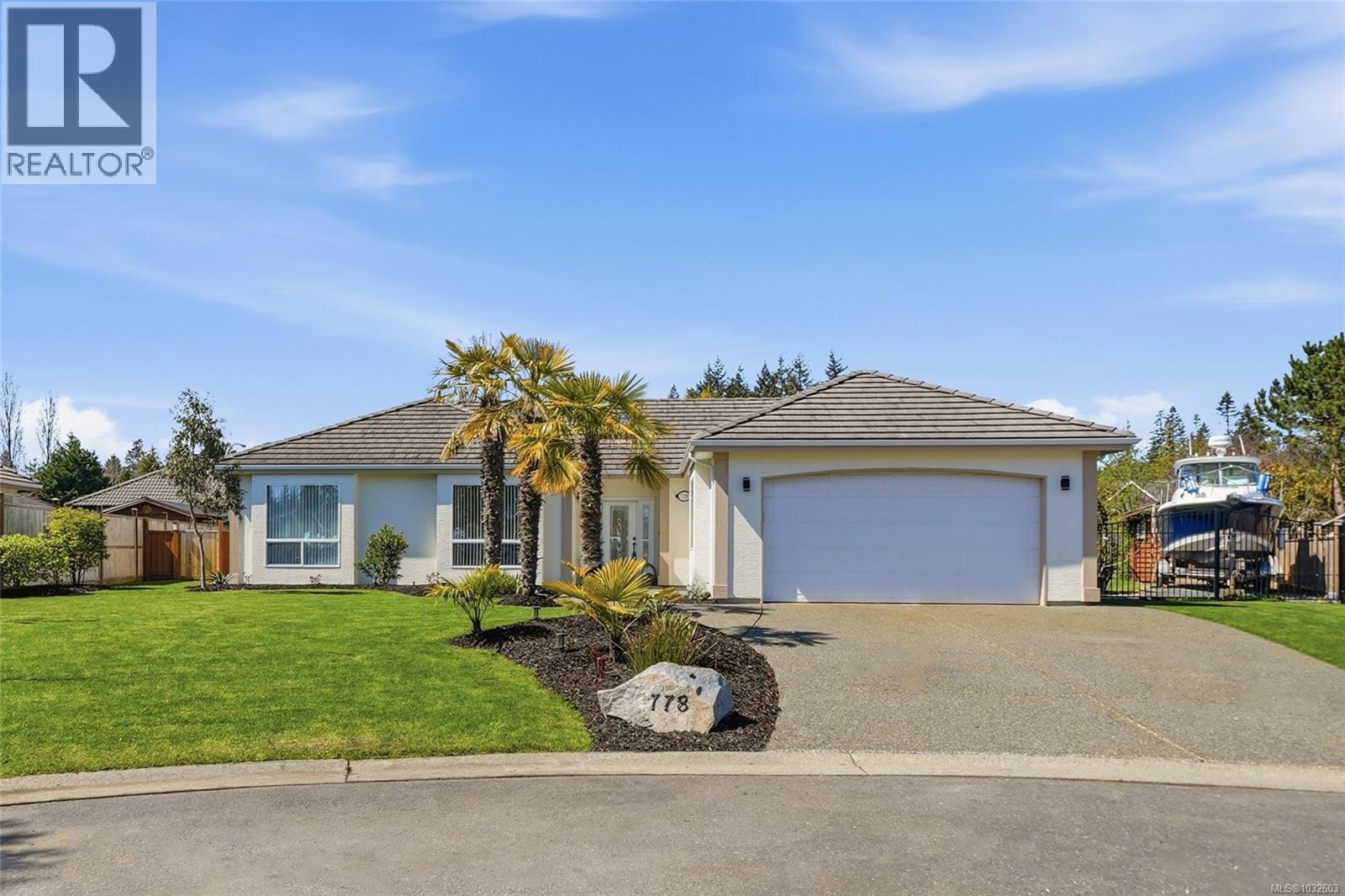 778 Norwood Pl, Qualicum Beach, British Columbia