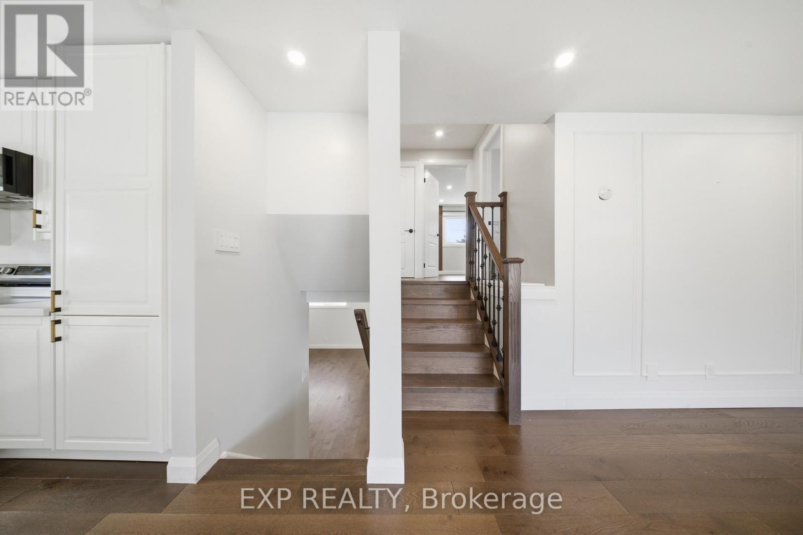 669 Geneva Park Drive, Burlington, Ontario  L7N 3C2 - Photo 17 - W13018374