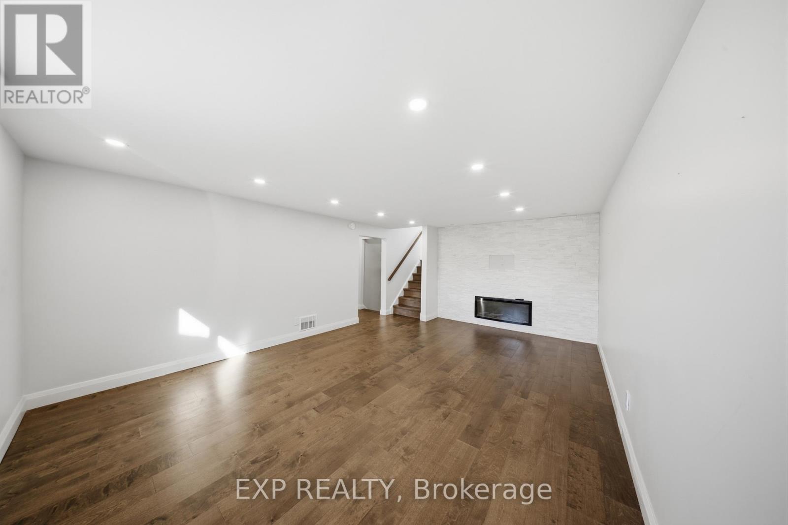 669 Geneva Park Drive, Burlington, Ontario  L7N 3C2 - Photo 23 - W13018374