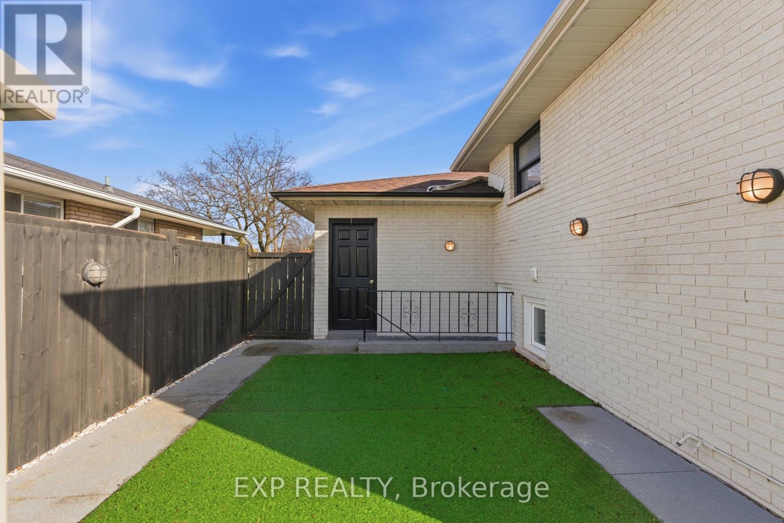 669 Geneva Park Drive, Burlington, Ontario  L7N 3C2 - Photo 34 - W13018374