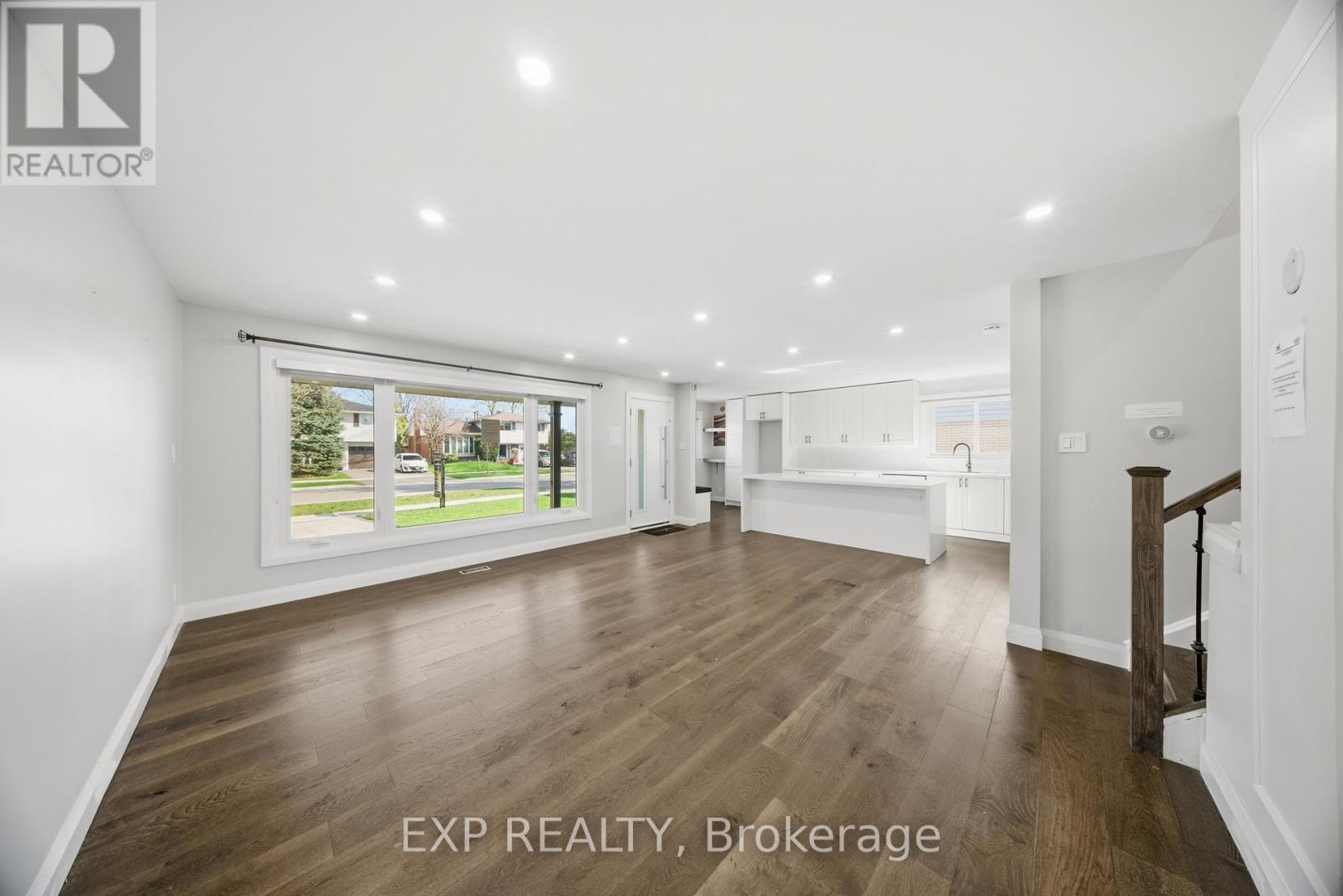 669 Geneva Park Drive, Burlington, Ontario  L7N 3C2 - Photo 8 - W13018374