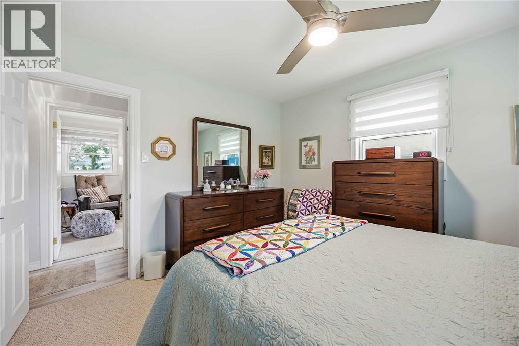 237 Essex Street, Sarnia photo 14