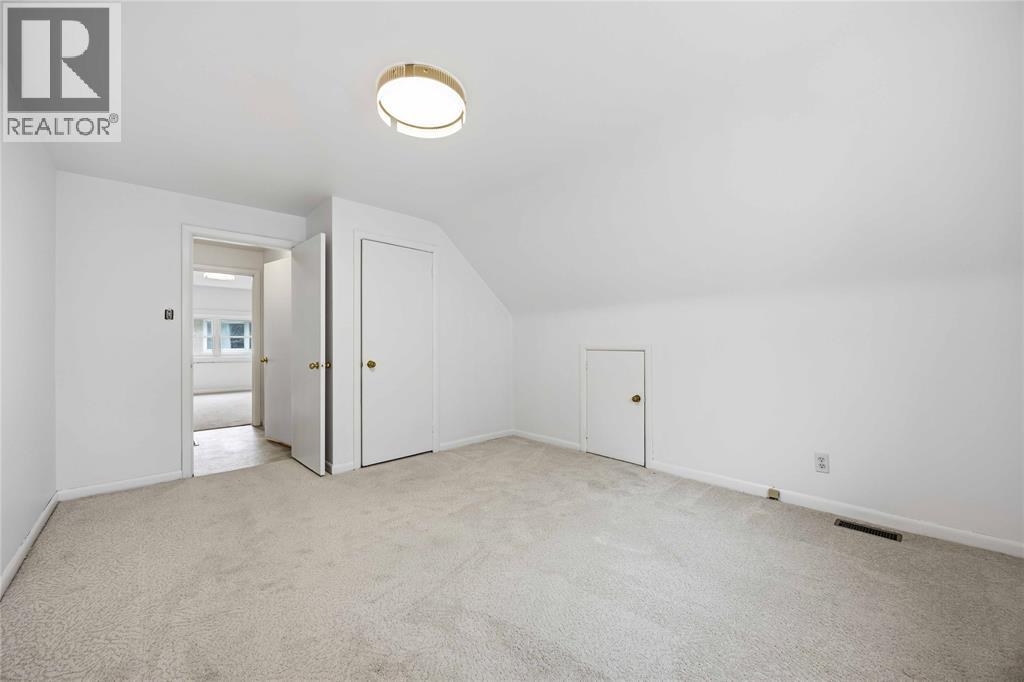 237 Essex Street, Sarnia photo 16
