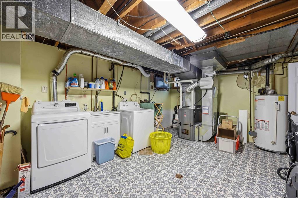 237 Essex Street, Sarnia photo 31