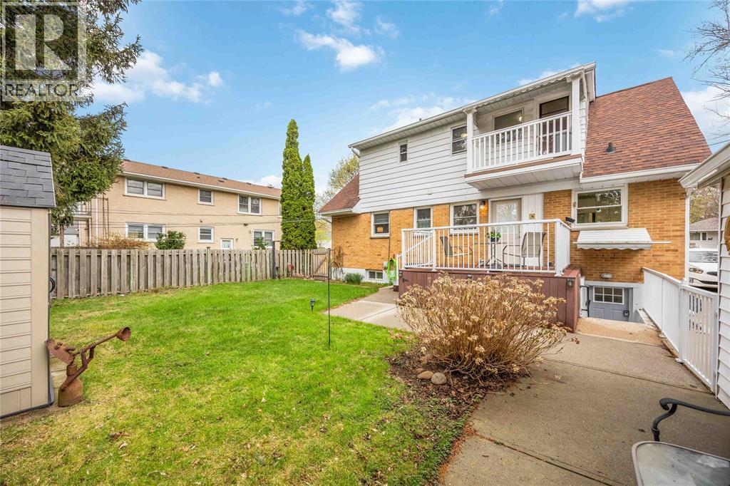 237 Essex Street, Sarnia photo 35