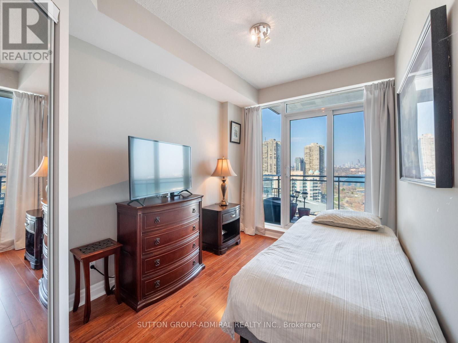 2304 - 2121 Lake Shore Boulevard W, Toronto, Ontario  M8V 4E9 - Photo 22 - W13018388