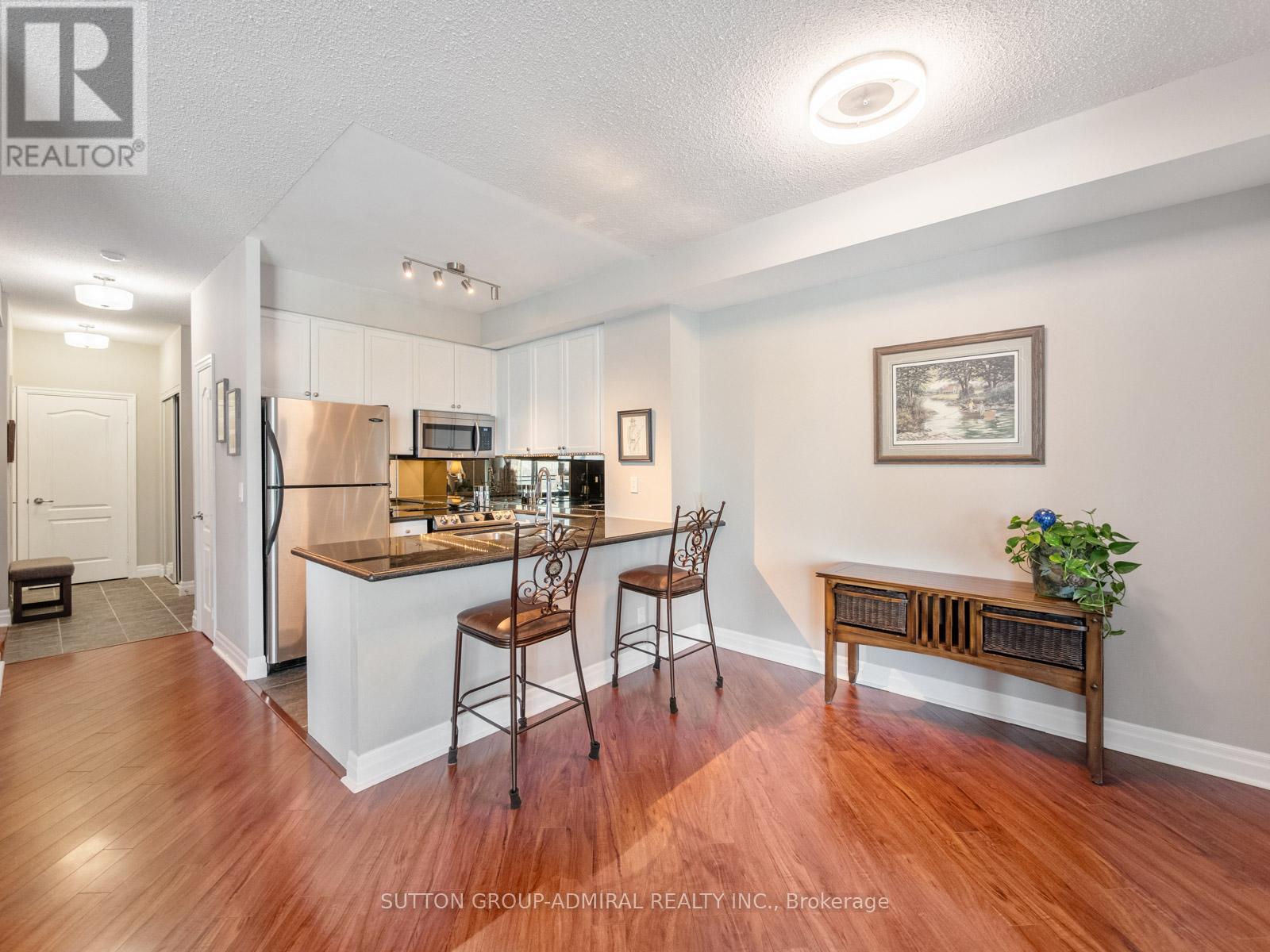 2304 - 2121 Lake Shore Boulevard W, Toronto, Ontario  M8V 4E9 - Photo 6 - W13018388