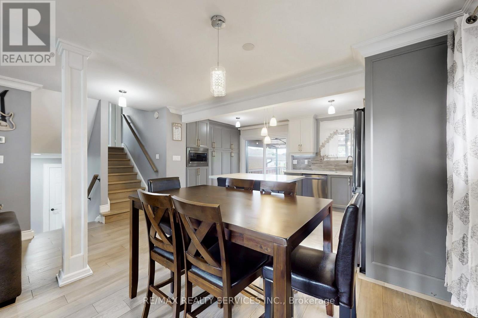 53 Geneva Crescent, Brampton, Ontario  L6S 1K7 - Photo 12 - W13018422