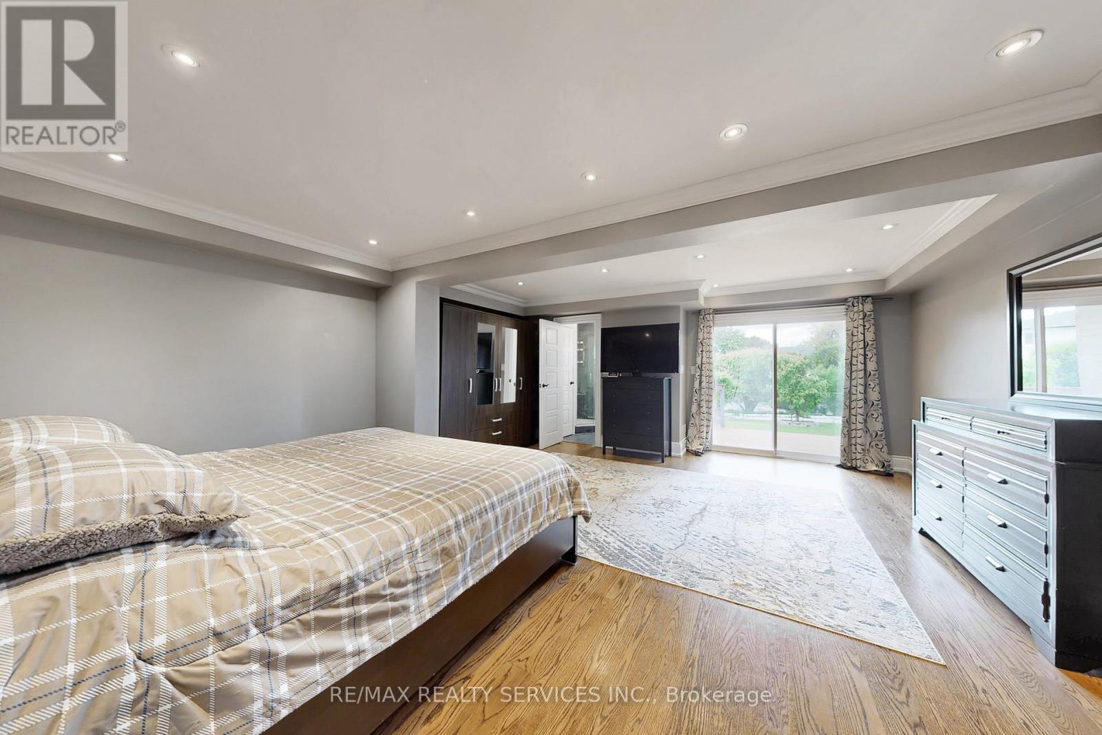 53 Geneva Crescent, Brampton, Ontario  L6S 1K7 - Photo 32 - W13018422