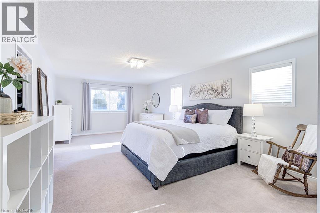 2142 Meadowglen Drive, Oakville, Ontario  L6M 4C8 - Photo 14 - 40815092