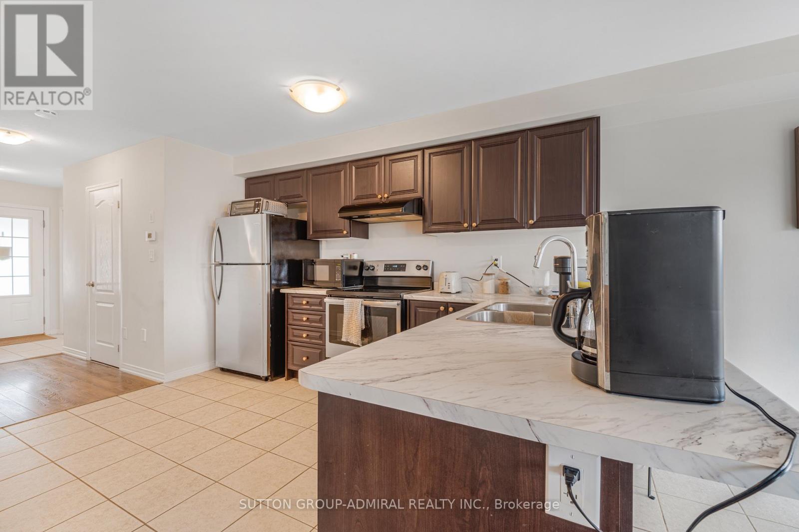 164 Esther Crescent, Thorold, Ontario  L3B 0G8 - Photo 8 - X12977750