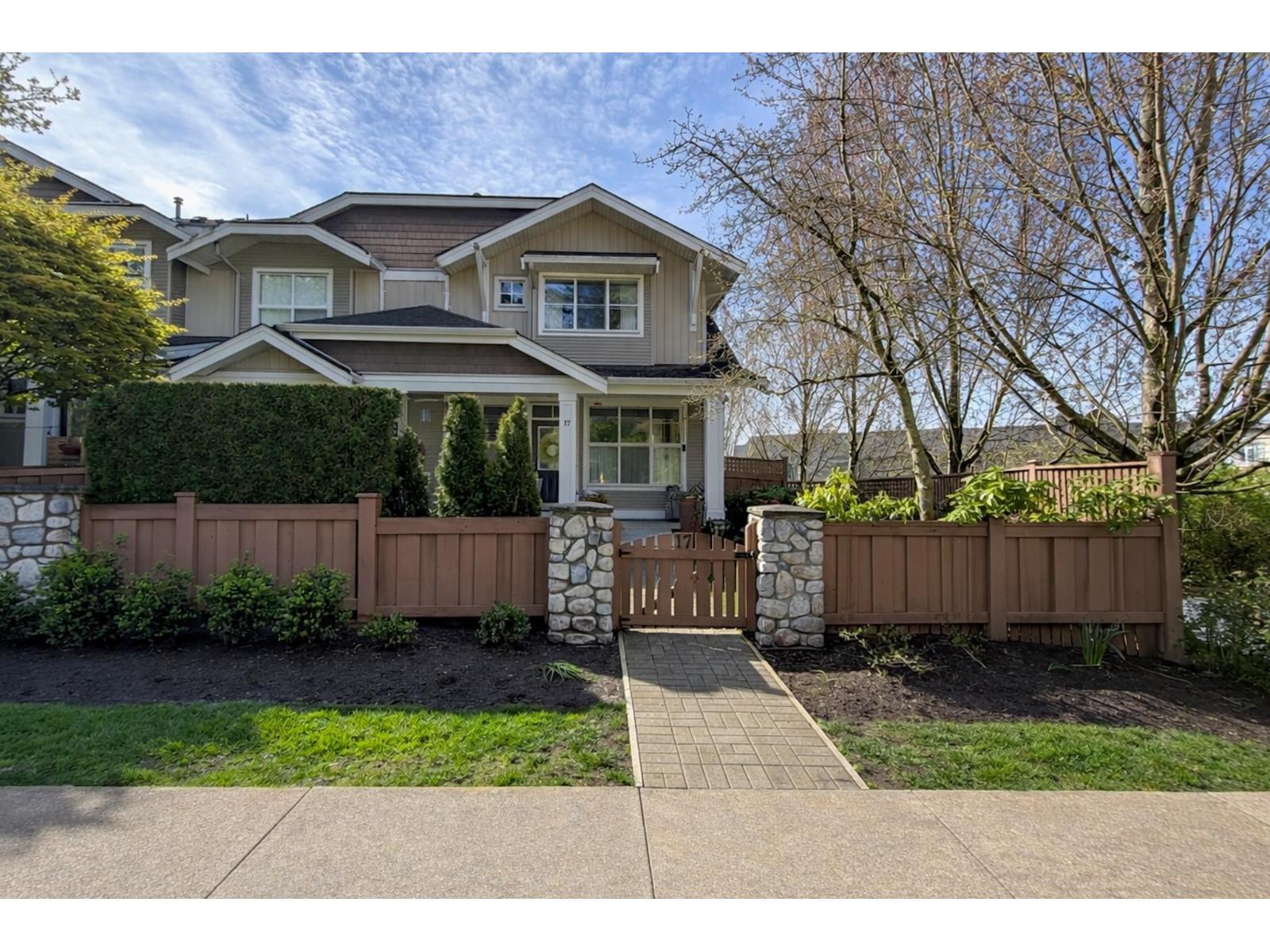 17 20460 66 Avenue, Langley, British Columbia  V2Y 3B6 - Photo 2 - R3112742